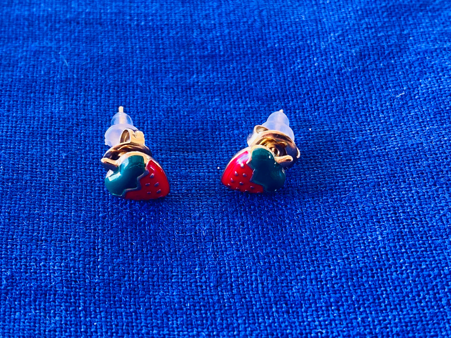 Puces d'oreilles - fraises